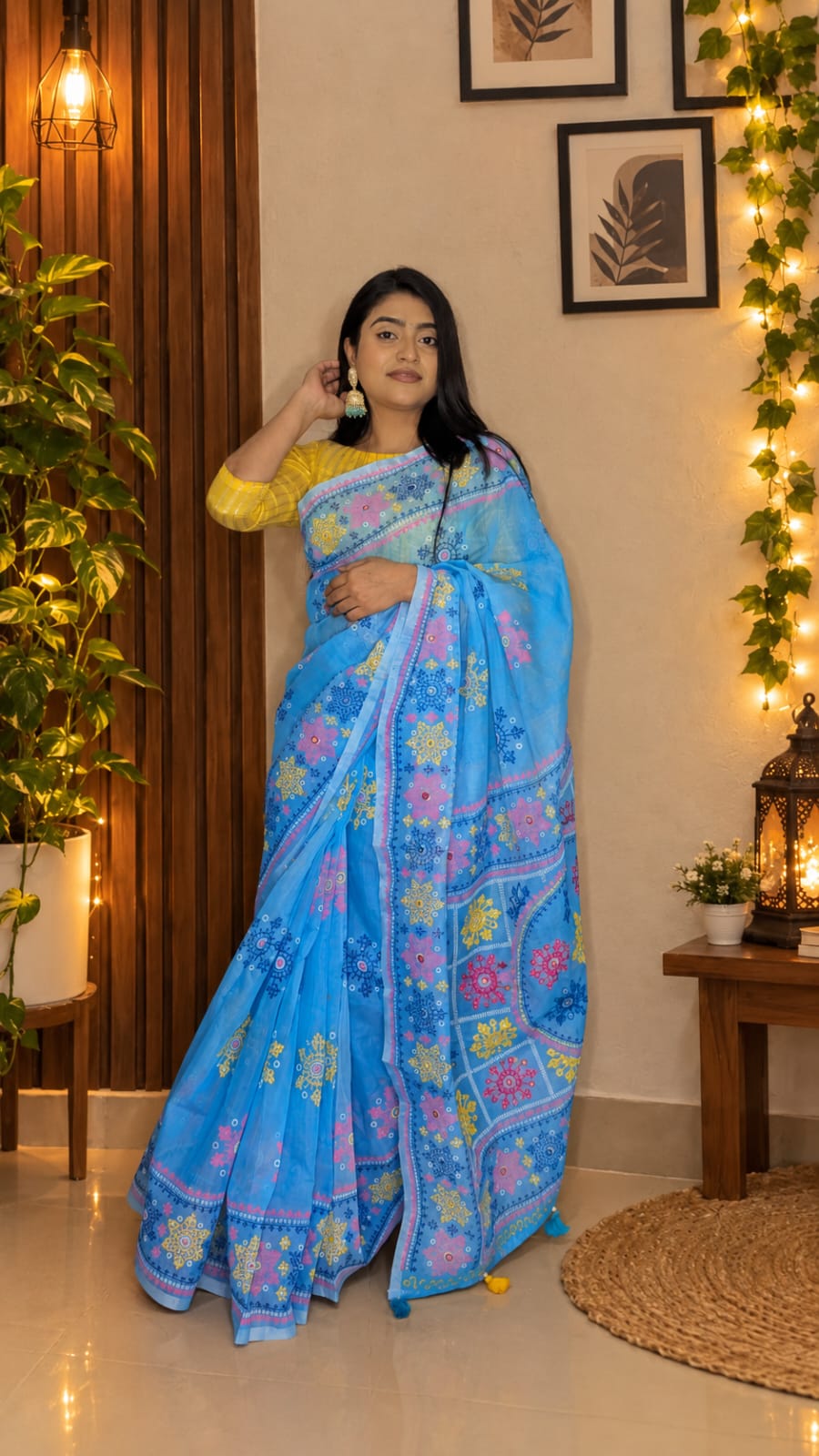কাথা মোটিফ শাড়ি